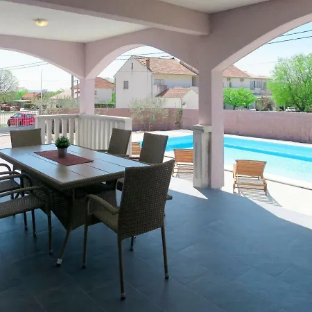 Chrystal 500s Ferienhaus *